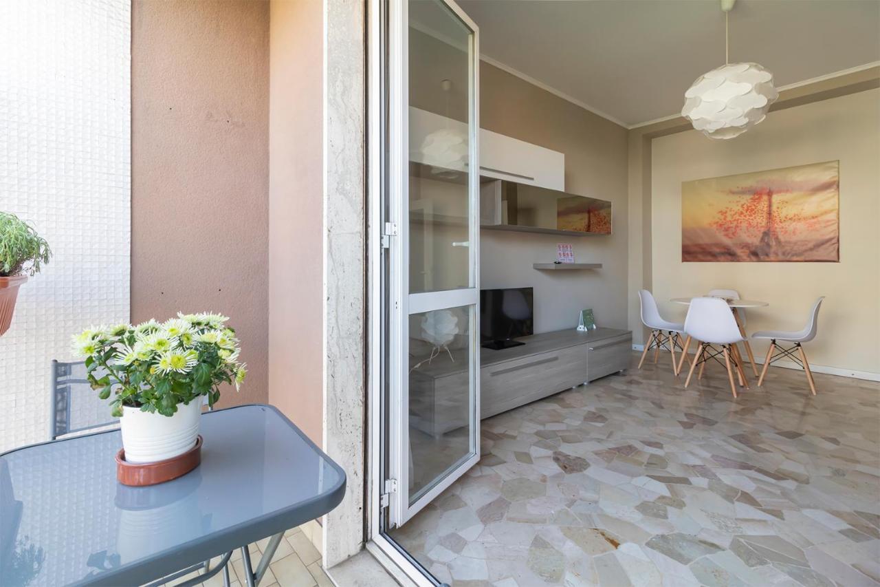 Altido Trendy Flat With Balcony, Easy Access To Centre Appartamento Milano